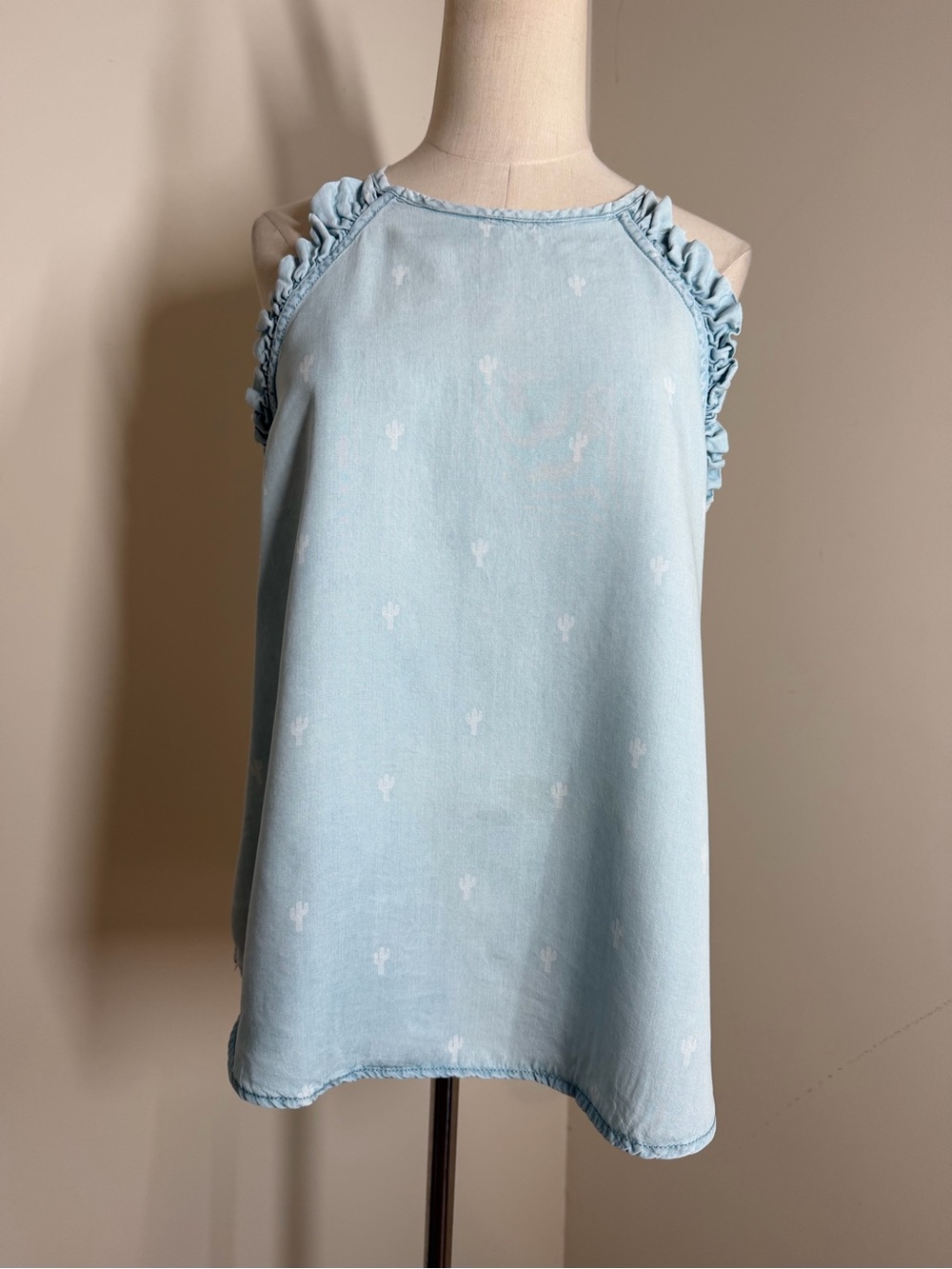 Blue Rain Women’s Lt. Blue Ruffled -SZ M- Sleeveless Cactus Top